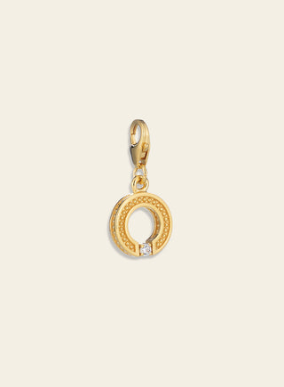 Aina charm, keltakullattua hopeaa